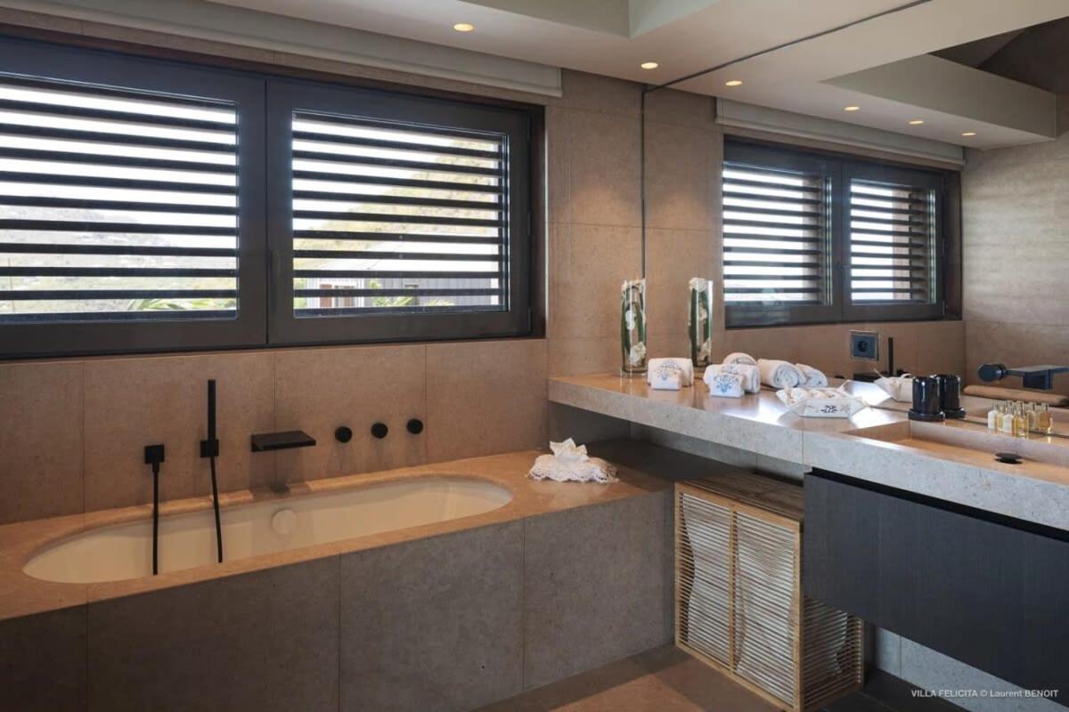 St. Barthelemy On A Hill Side Villa With Superb Amenities מראה חיצוני תמונה